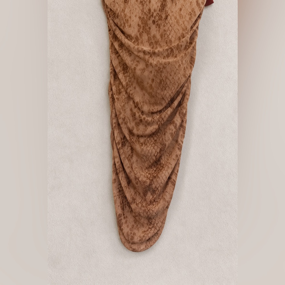 Elegant Tan Sleeveless Dress Size M - Picture 3 of 3